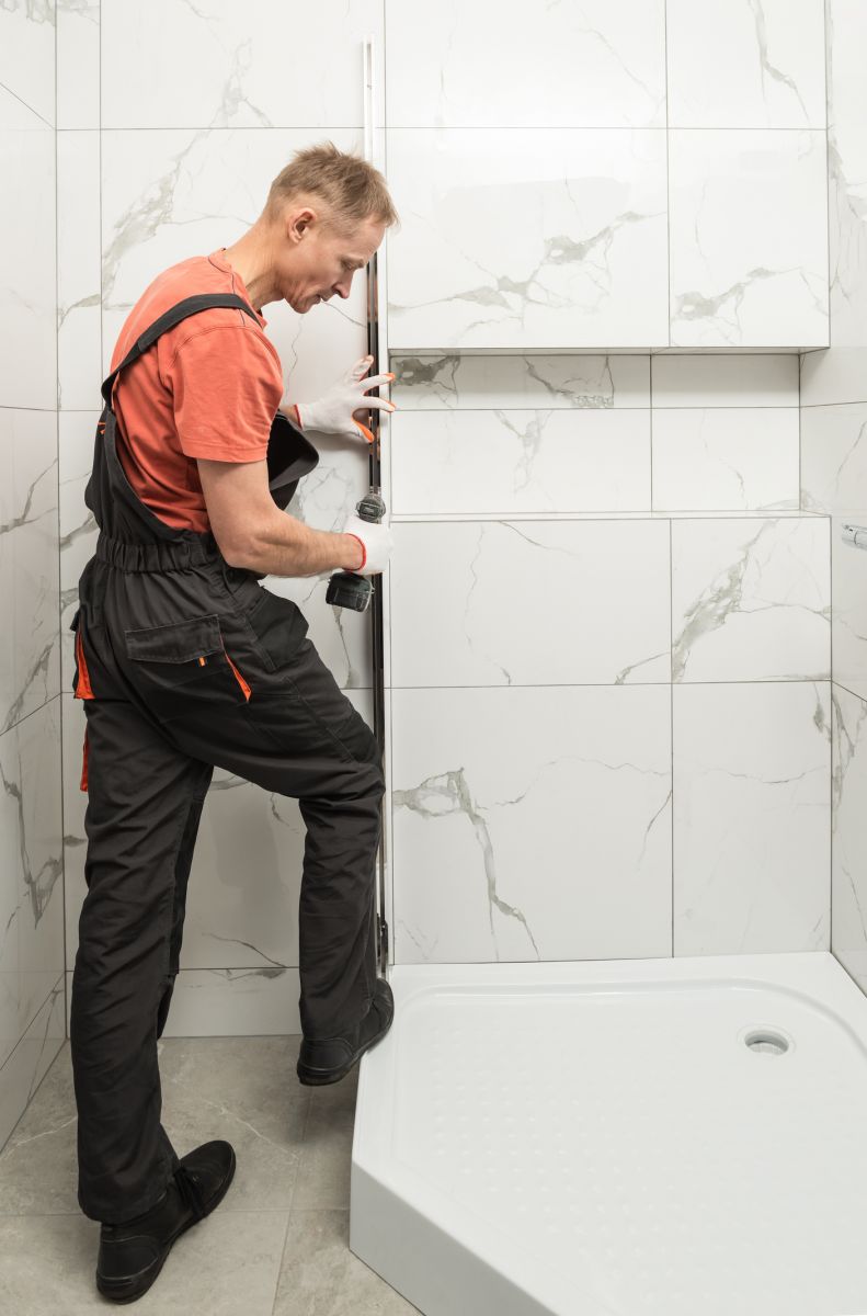Tile and Shower Enclosure Installers